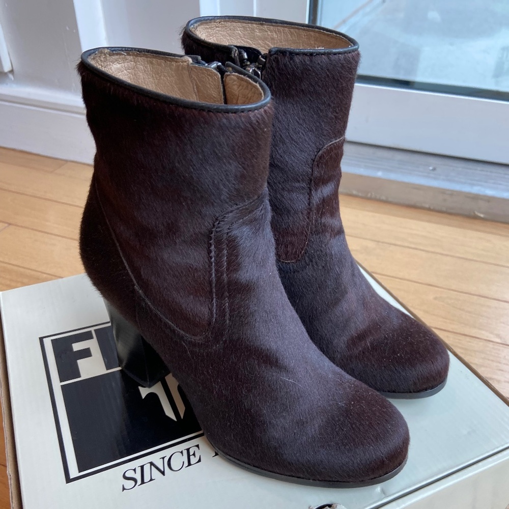 FRYE Parker Short Boot in Black Fur